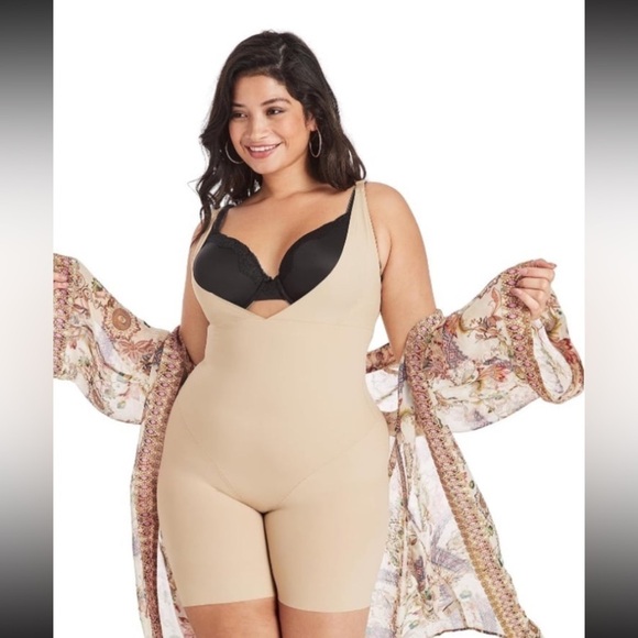 Maidenform Women's Body Shaper, Wear-your-own-bra Firm Control Shapewear NWT M - Picture 4 of 10